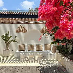  Villa The Young -