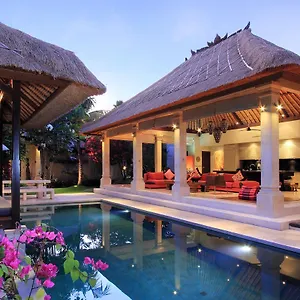  Villa Maju
